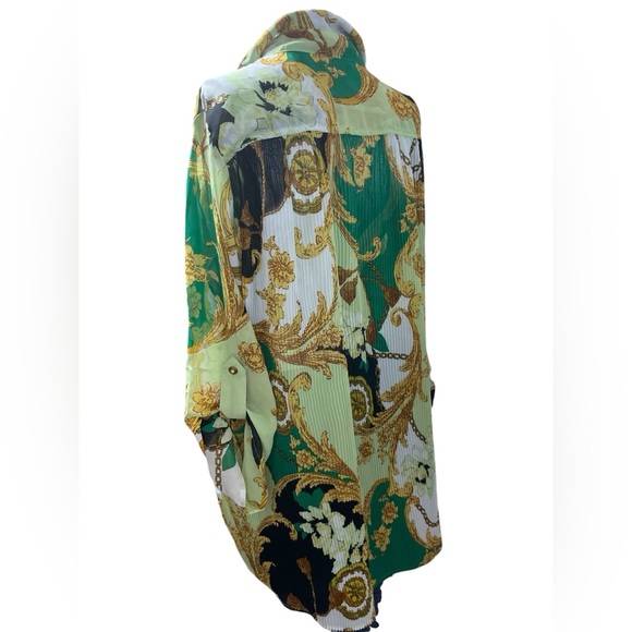 Elegant Green and Gold Women's Blouse - Picture 3 of 3